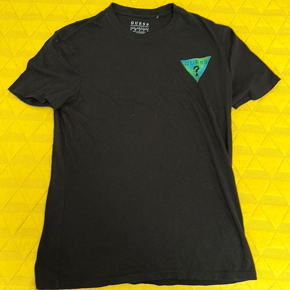 Guess shirt size small